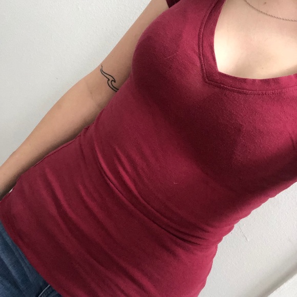 Basic Red V Neck Wet Seal - Picture 1 of 3